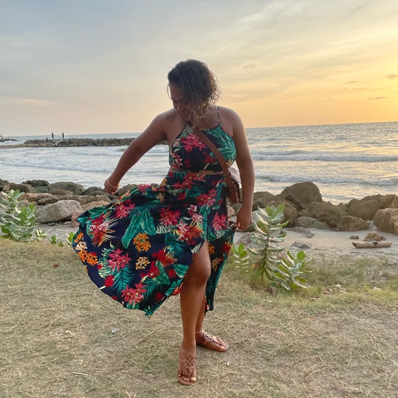 Meet your Posher, Aris - Picture 2 of 4